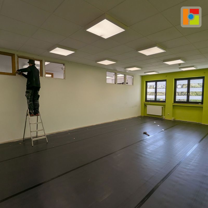 ABI West Umbau Raum mit 1 Mann